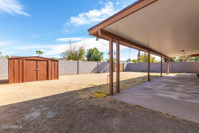 Building Photo - 1512 W Estrella Dr