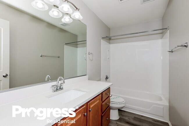 Building Photo - 2745 E South Fork Dr