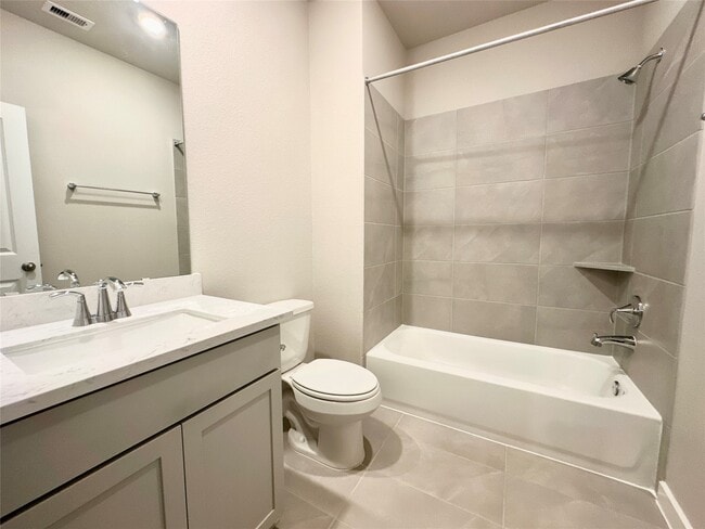 Building Photo - 12324 Ridge Top Dr