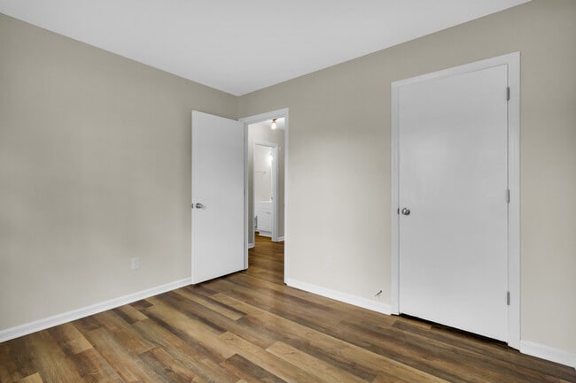 Building Photo - 120 Tar Heel Dr