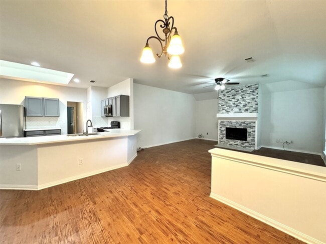 Building Photo - 3002 Summerfield Ridge Ct