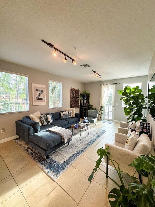 Building Photo - 1006 SW 147th Ave