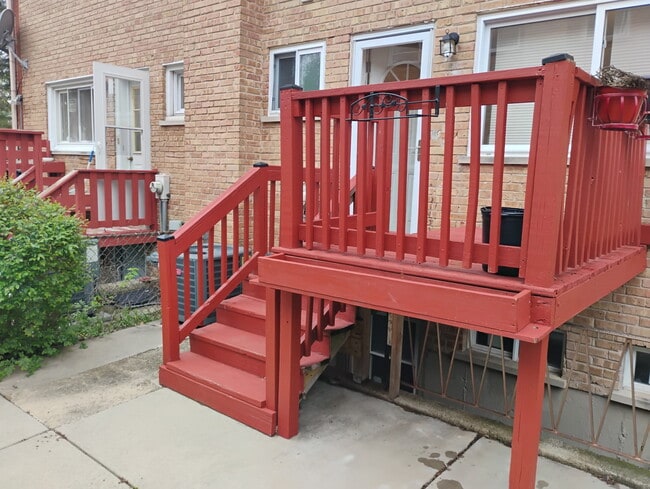 Building Photo - 9501 Sumac Rd