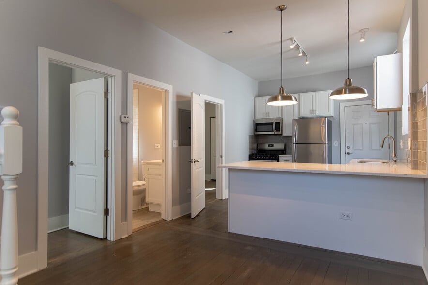 Building Photo - 2117 W 18th St