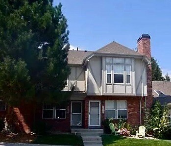 Just 20 minutes from downtown - 3022 W 107th Pl