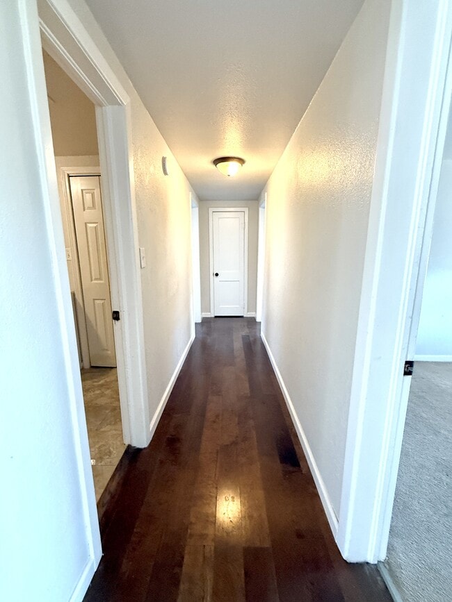 Building Photo - 5566 OK-199