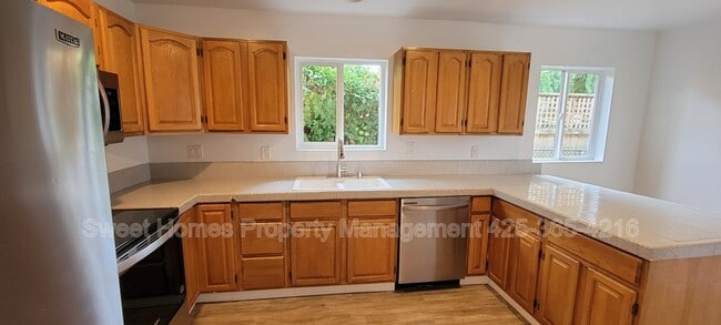 Building Photo - 810 23rd Ave