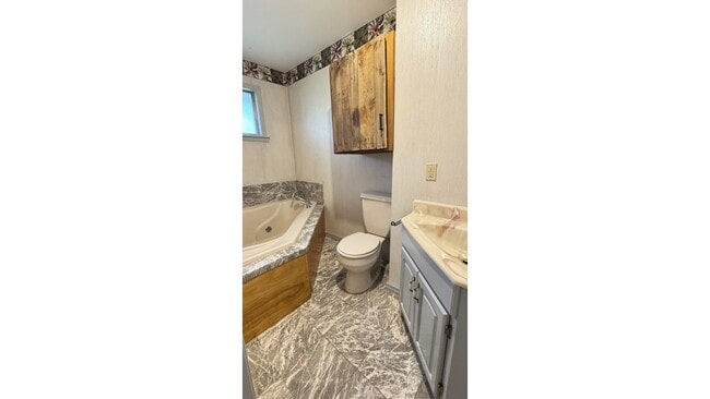 Building Photo - 207 Gulpha Dr