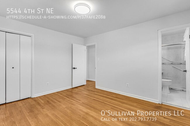Building Photo - 5544 4th St NE