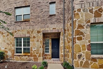 Building Photo - 4417 Benton Ln
