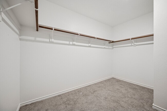Building Photo - 1413 Colonial Bluff Ln