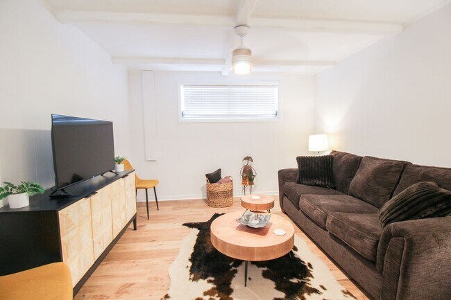 Building Photo - West of Trail Mid-Century Gem with New Designer Kitchen & Oversized Corner Lot