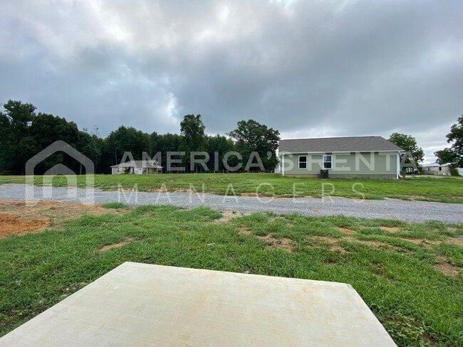 Building Photo - 445 Co Rd 349