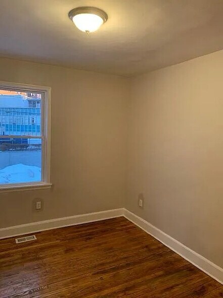 Building Photo - 35-37-37 Irving Ave