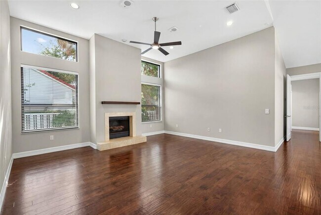 Building Photo - 8455 Woodbriar Dr