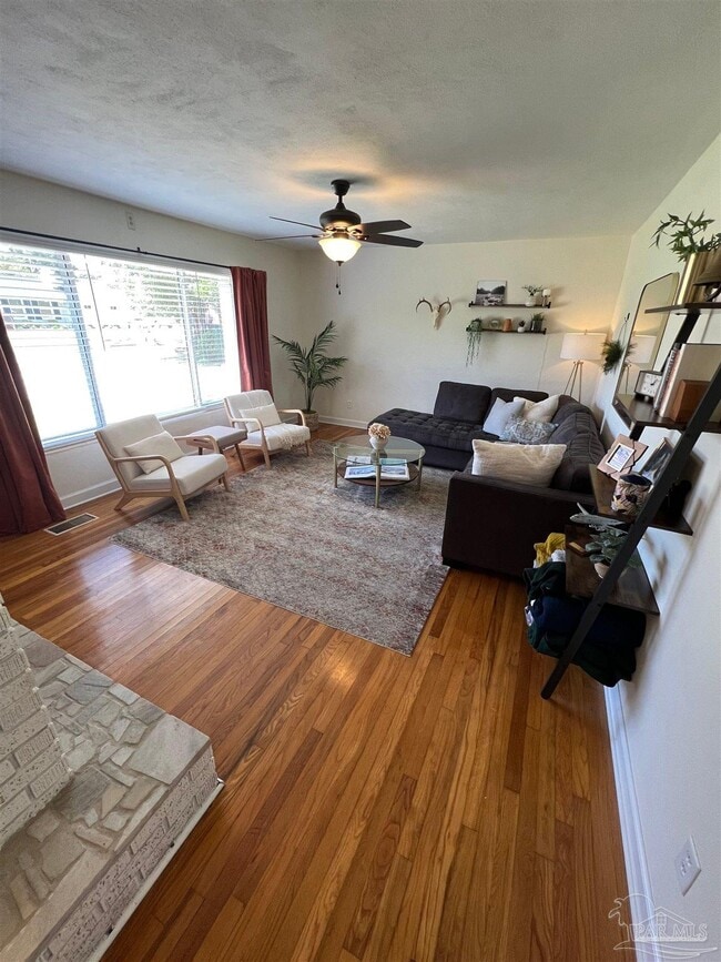 Building Photo - 320 Gamarra Rd