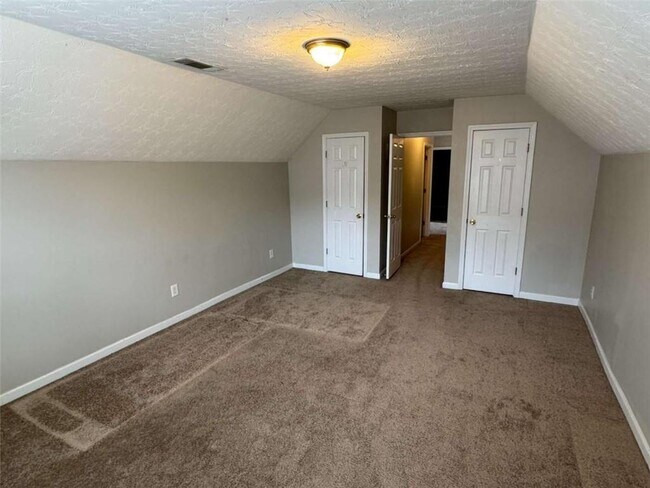 Building Photo - 2430 Cordillo Dr