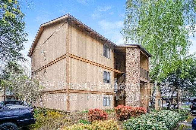 Building Photo - 14140 NE Sandy Blvd