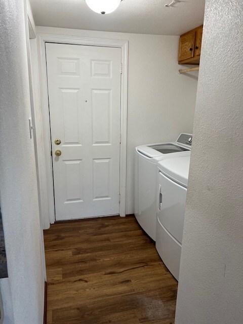 Hallway - 4225 W Southport Rd