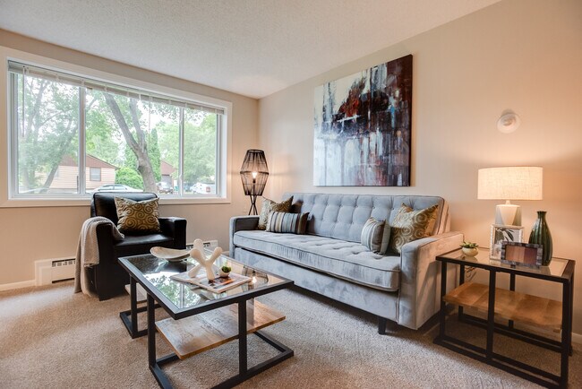 Building Photo - 1328 Idaho Ave S