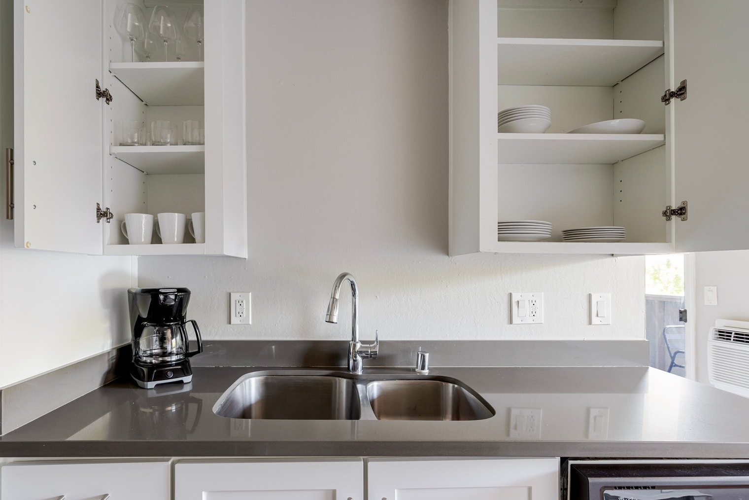 Building Photo - 202 Calvert Dr