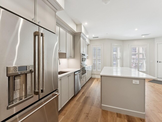 Building Photo - 1508 21st St NW