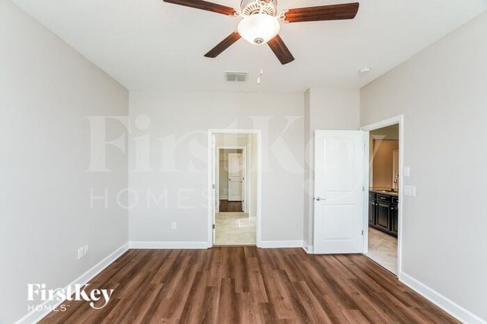 Building Photo - 9660 Ivory Dr