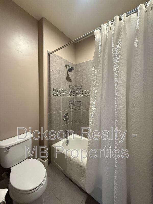 Building Photo - 3325 Show Jumper Ln