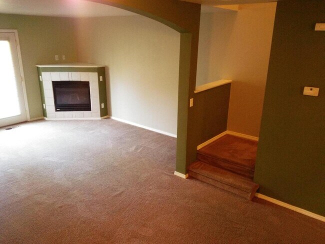Building Photo - 479 NE Conifer Blvd