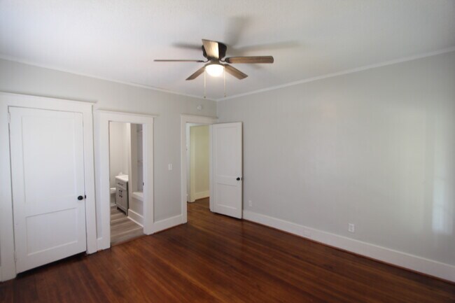 Building Photo - 4753 2nd Ave N