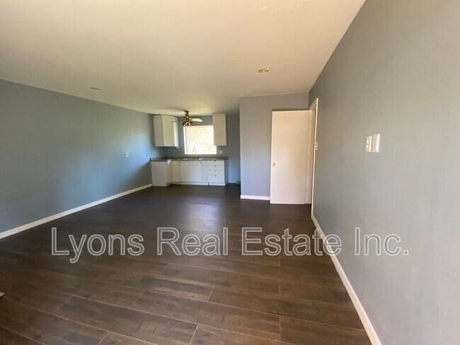 Building Photo - 8406 Sevigny Dr