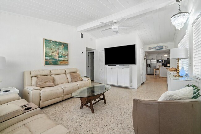 Building Photo - 321 Forsyth St