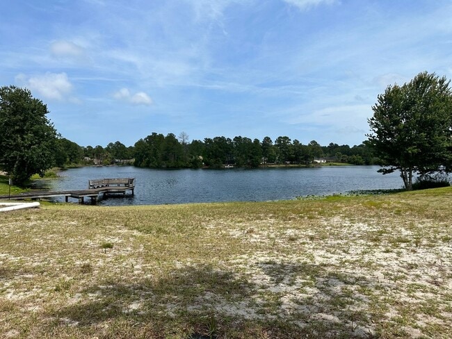 Building Photo - Gorgeous 2 bed/2 bath located in gated community!
