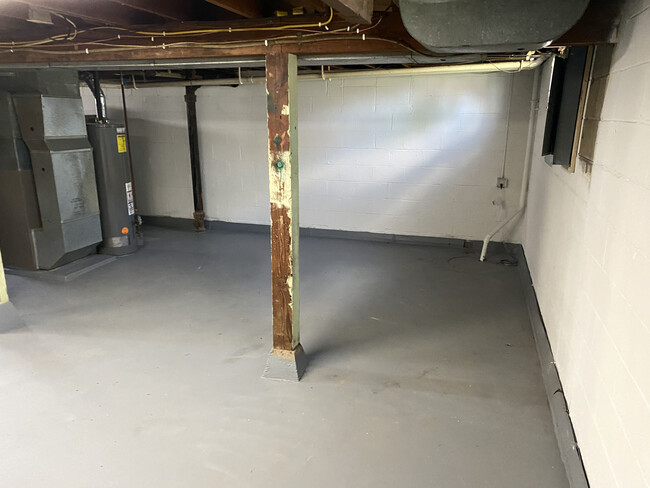 Basement - 1608 3rd Ave SE