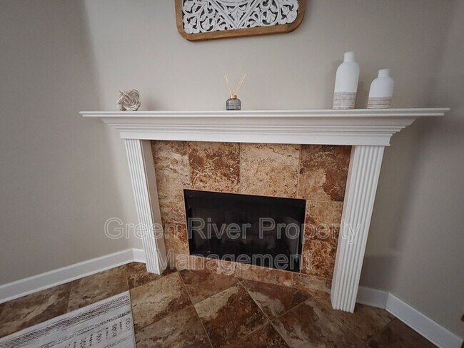 Building Photo - 1505 Majestic View Ln