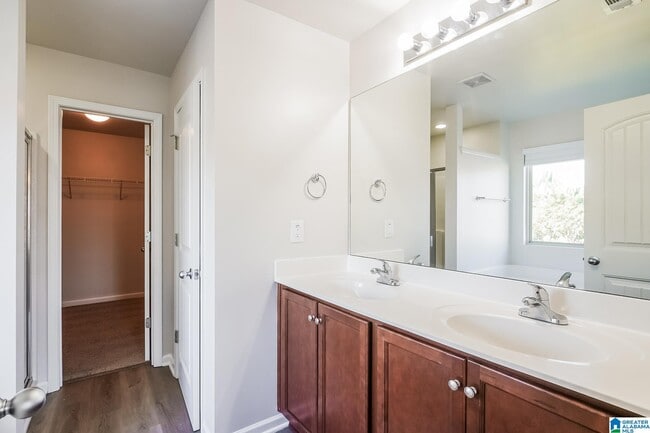 Building Photo - 6436 Cheshire Cove Dr
