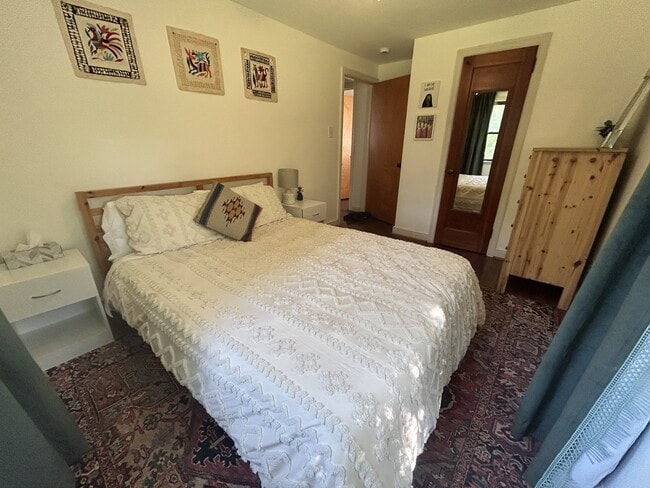 Building Photo - 138 Aikens Pl