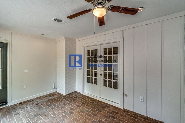 Building Photo - 4 Bed/2 Bath Home in Crossgates in Brandon