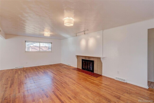 Building Photo - 3273 S Florence Ct