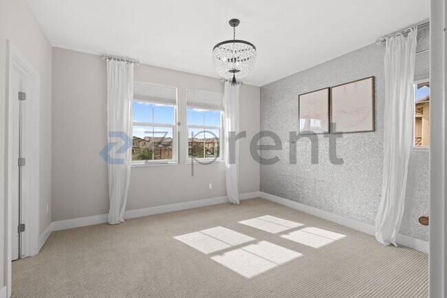 Building Photo - 285 Bear Creek Dr