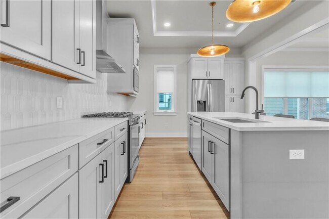 Building Photo - 509 High Cres Rd