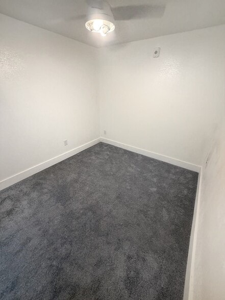 Building Photo - 240 Main St