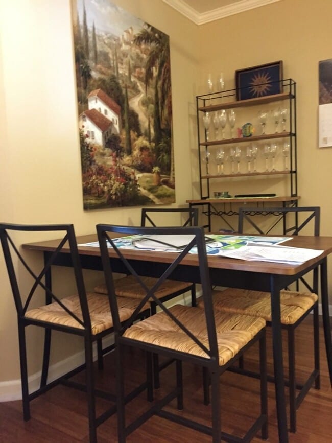 Building Photo - Fully furnished 1 bedroom condo and office...