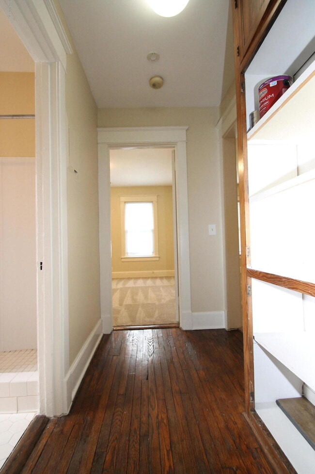 Building Photo - 2914 Frankfort Ave
