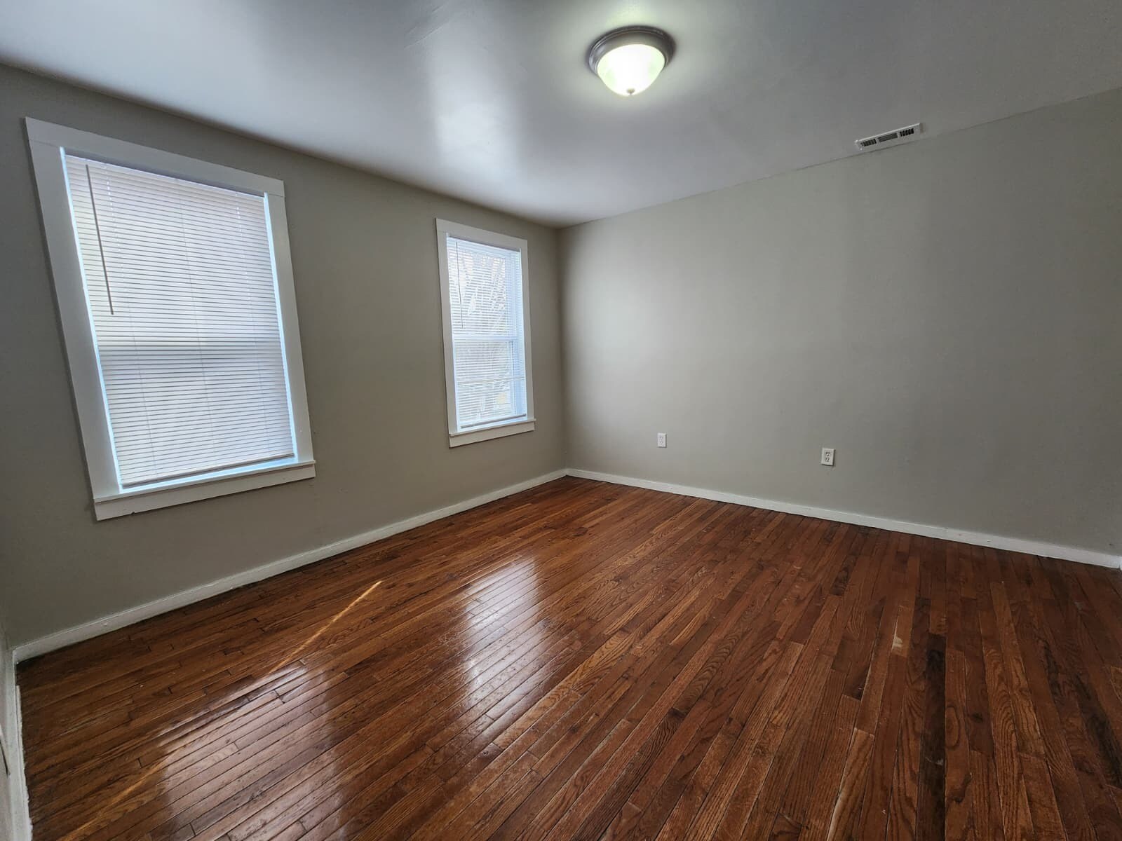 Building Photo - 317 Bassett St