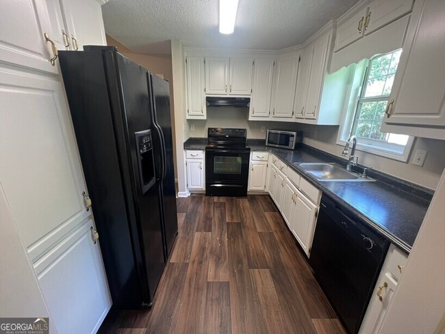 Building Photo - 1157 Chateau Terrace