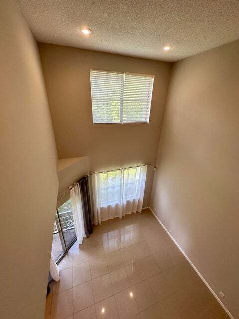 Building Photo - 20971 Via Azalea