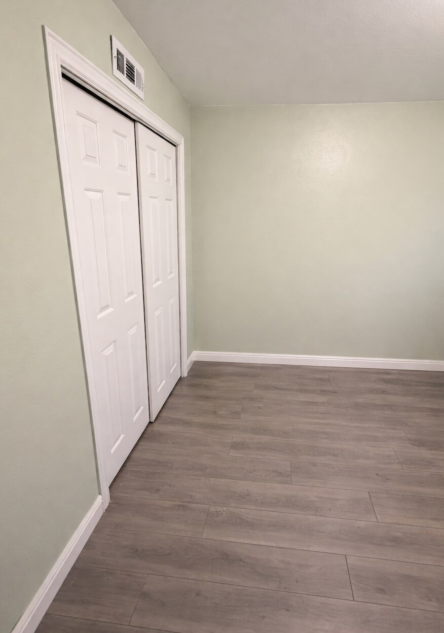 Building Photo - 5720 S 900 E