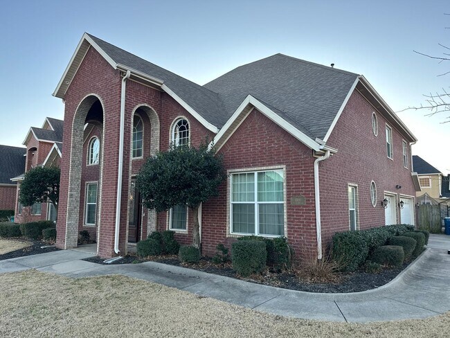 Building Photo - Available March 1st!  Modern 5-Bedroom 4-Bathroom Home in SW Bentonville