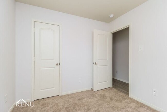 Building Photo - 10454 Red Cardinal Dr
